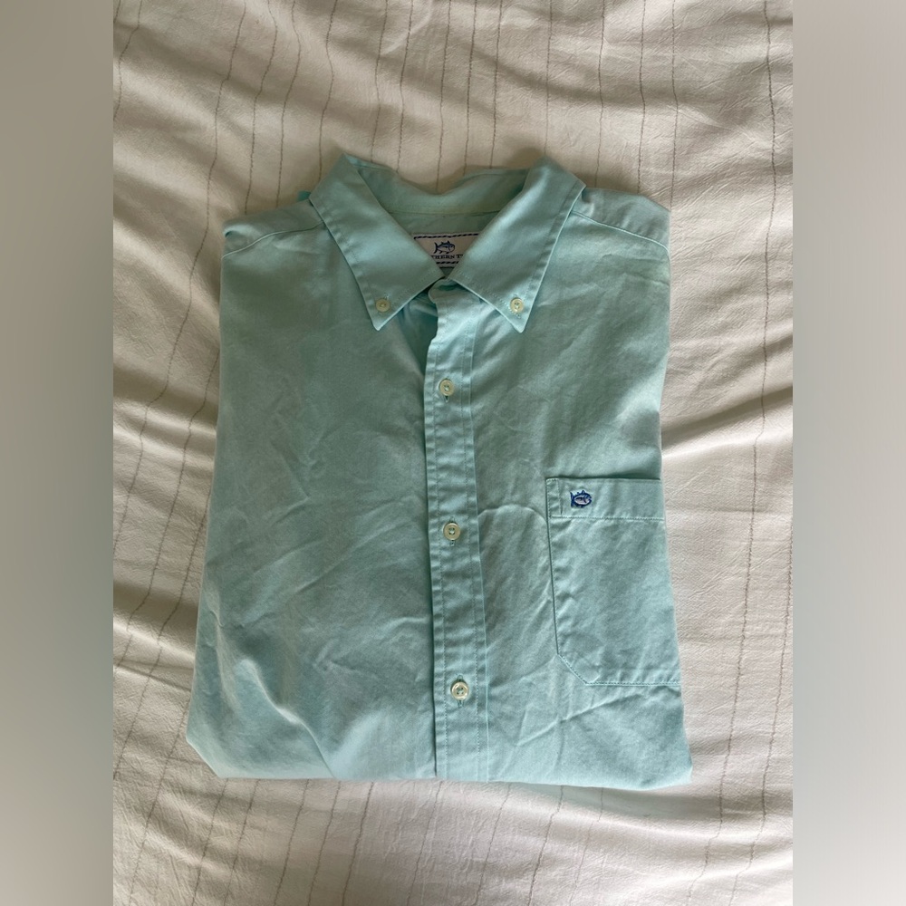 Southern Tide Button up Medium